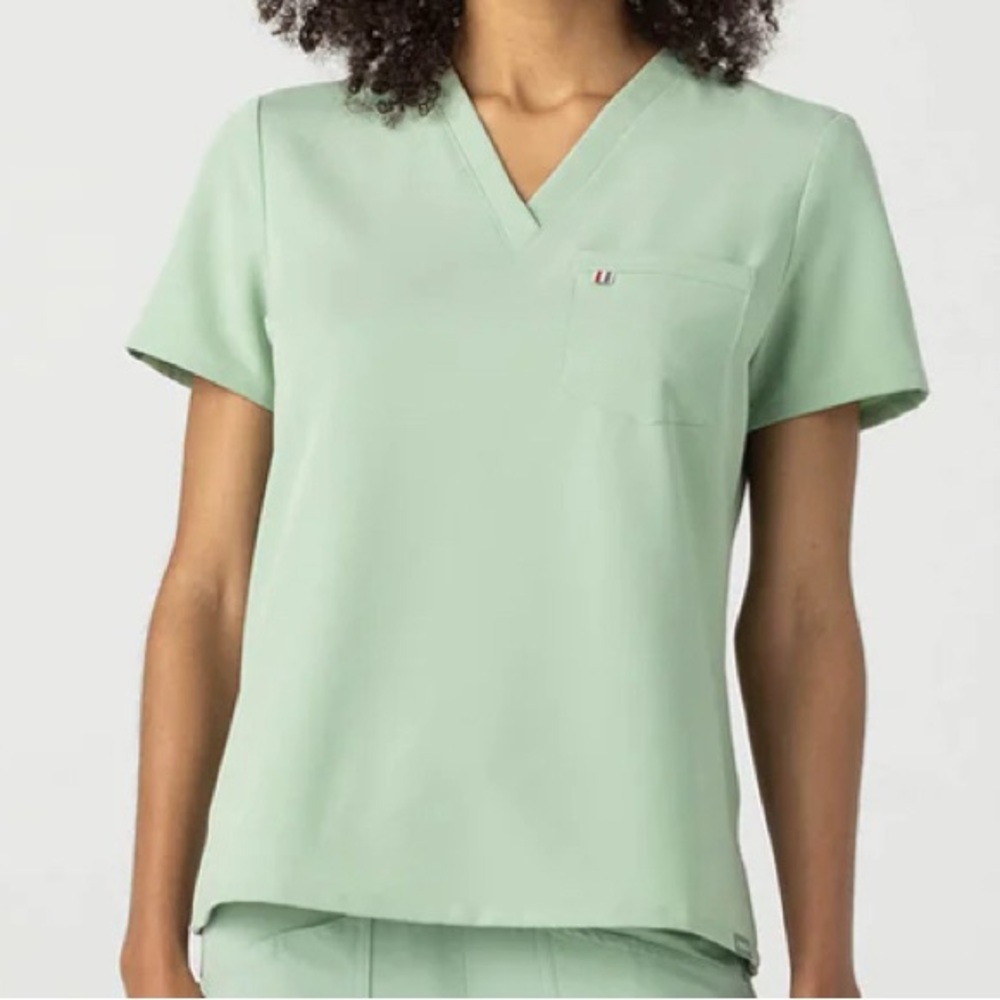 Mediclo Fysel Scrub Top